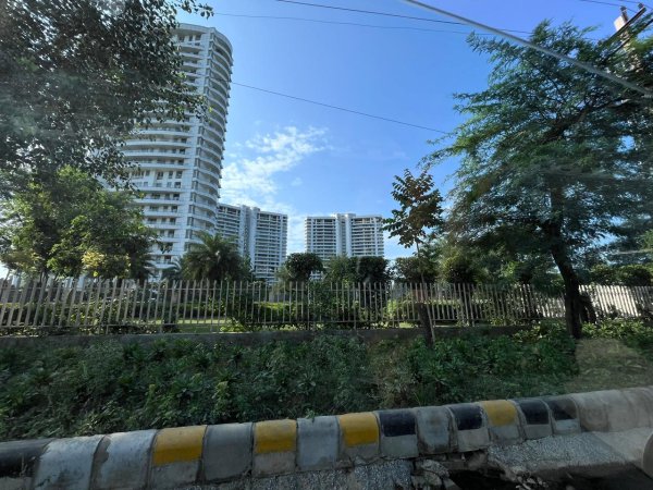 Krrish Provence Estate, Gwal Pahari Gurgaon – Ultra-Luxury Ready-to-Move Residences Surrounded by Aravalli Hills